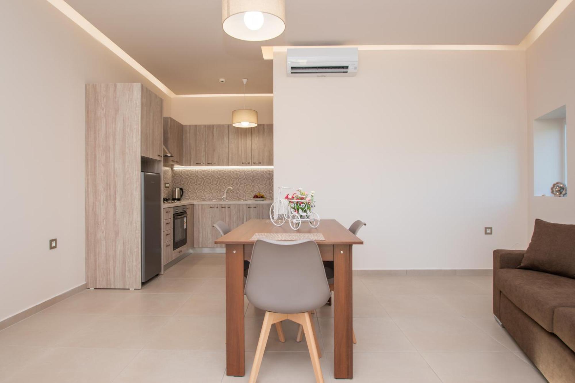 Katsaros Luxury Apts II 5 Min Walk To Beach 티실리비 외부 사진