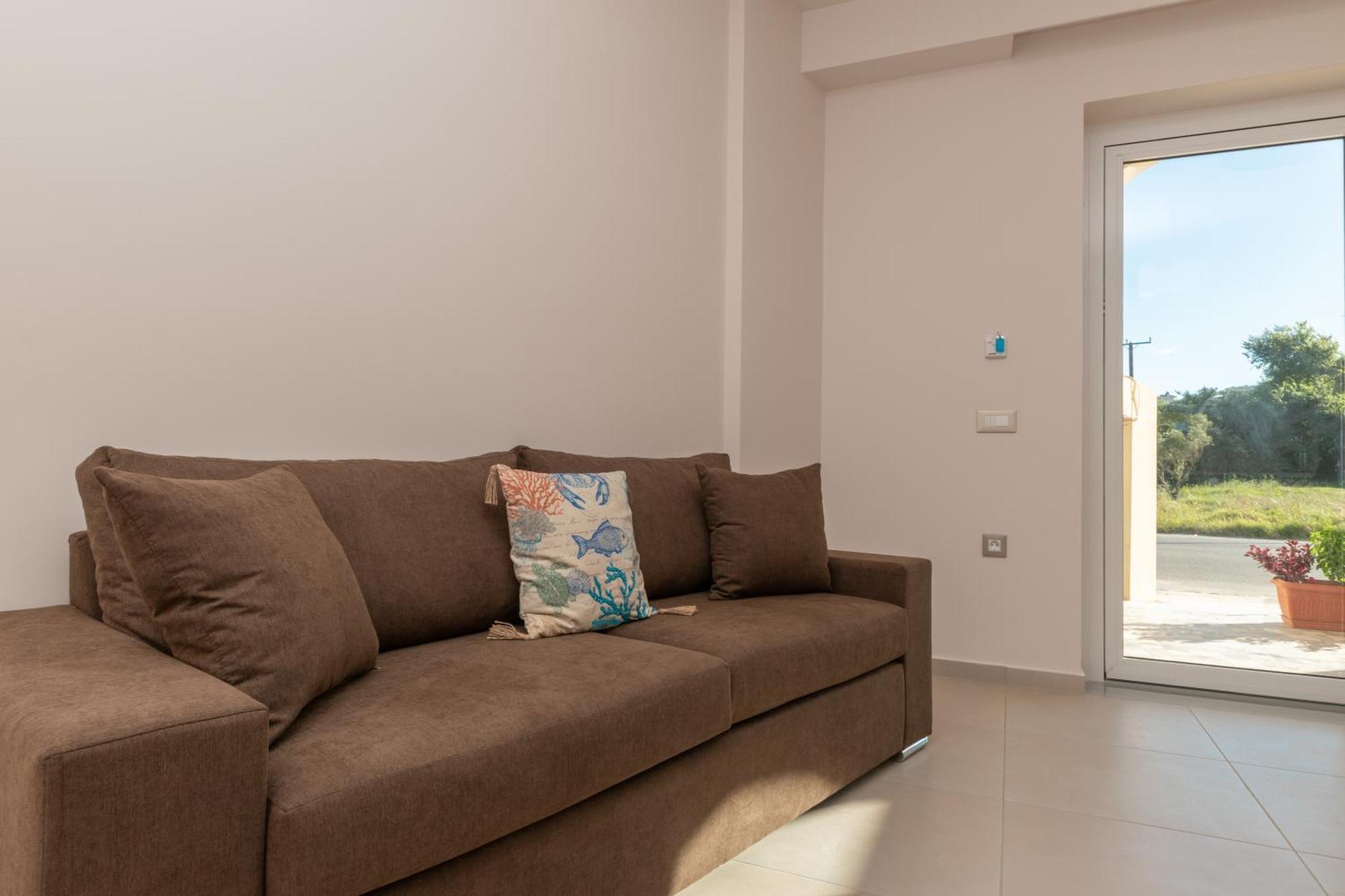 Katsaros Luxury Apts II 5 Min Walk To Beach 티실리비 외부 사진