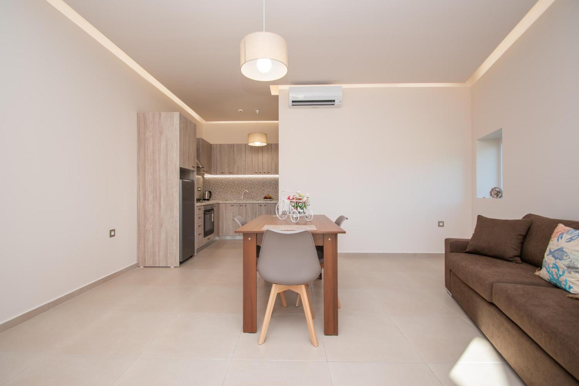 Katsaros Luxury Apts II 5 Min Walk To Beach 티실리비 외부 사진