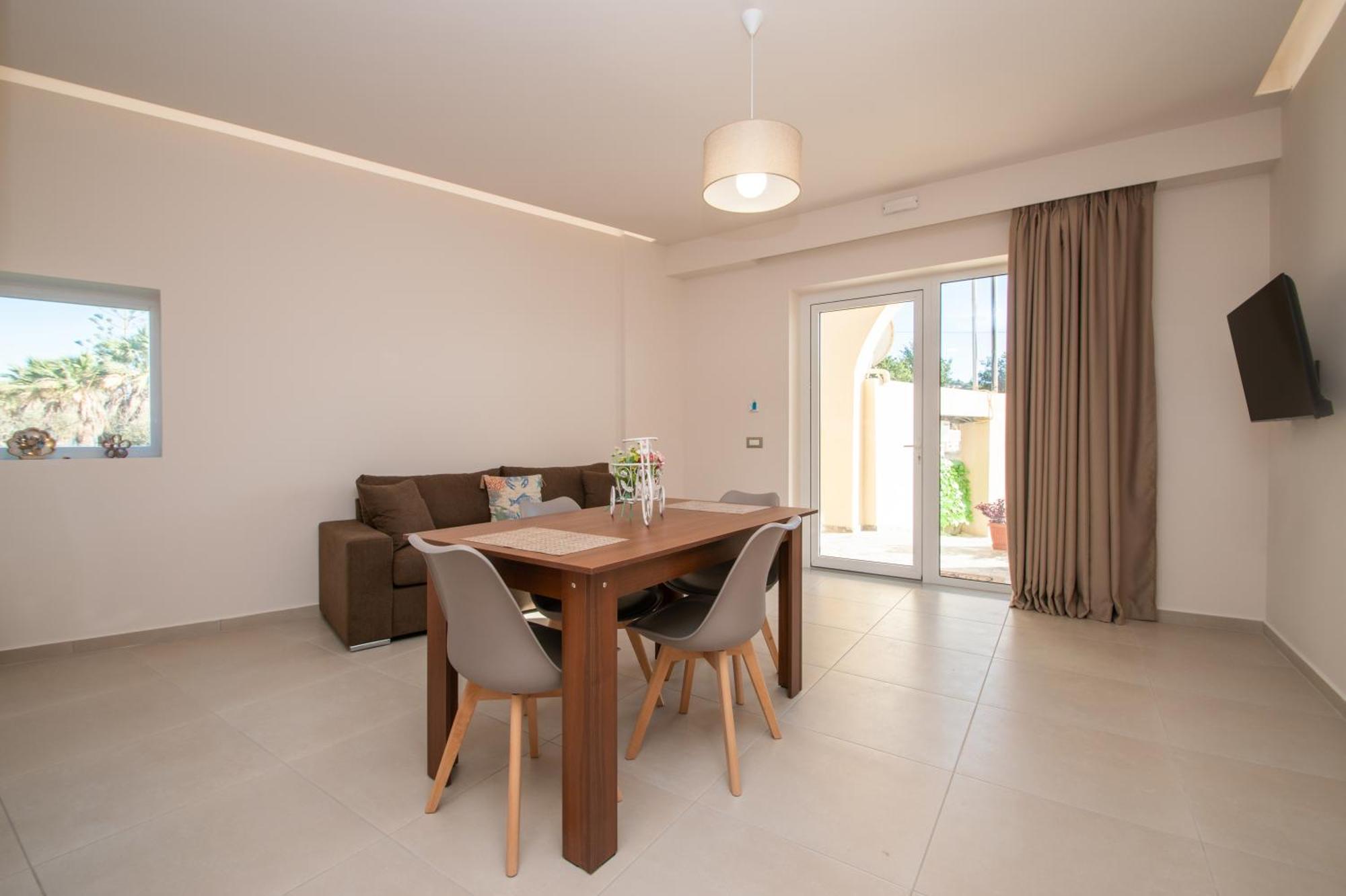 Katsaros Luxury Apts II 5 Min Walk To Beach 티실리비 외부 사진