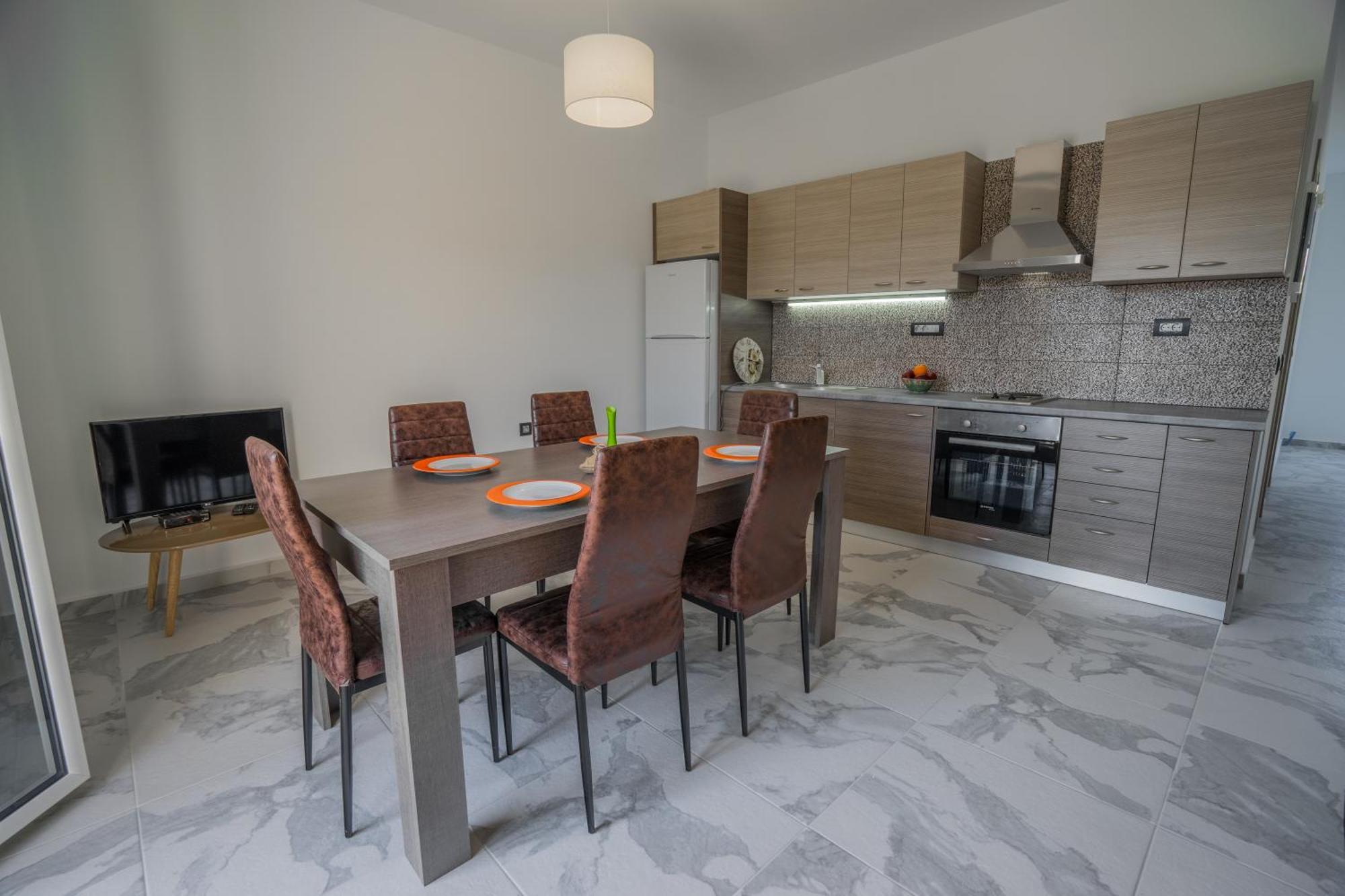 Katsaros Luxury Apts II 5 Min Walk To Beach 티실리비 외부 사진