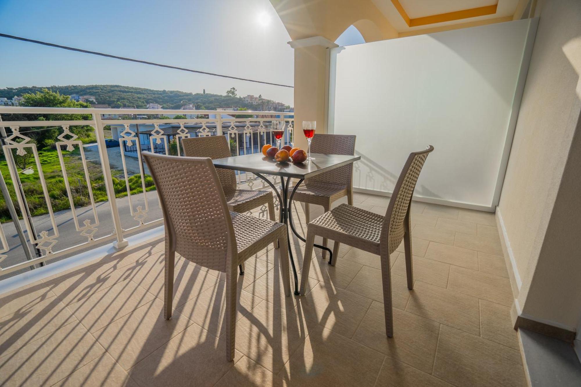 Katsaros Luxury Apts II 5 Min Walk To Beach 티실리비 외부 사진