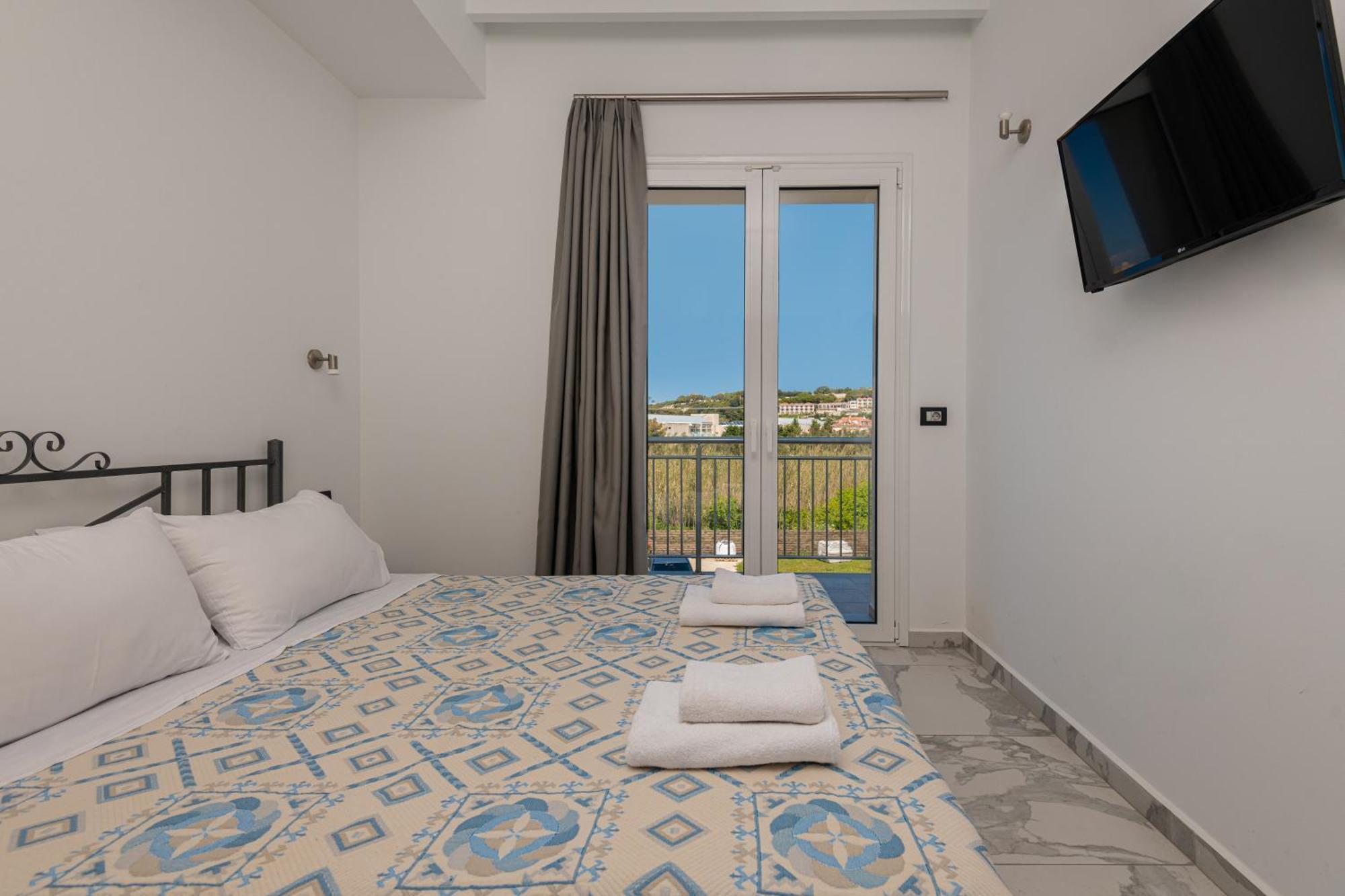 Katsaros Luxury Apts II 5 Min Walk To Beach 티실리비 외부 사진