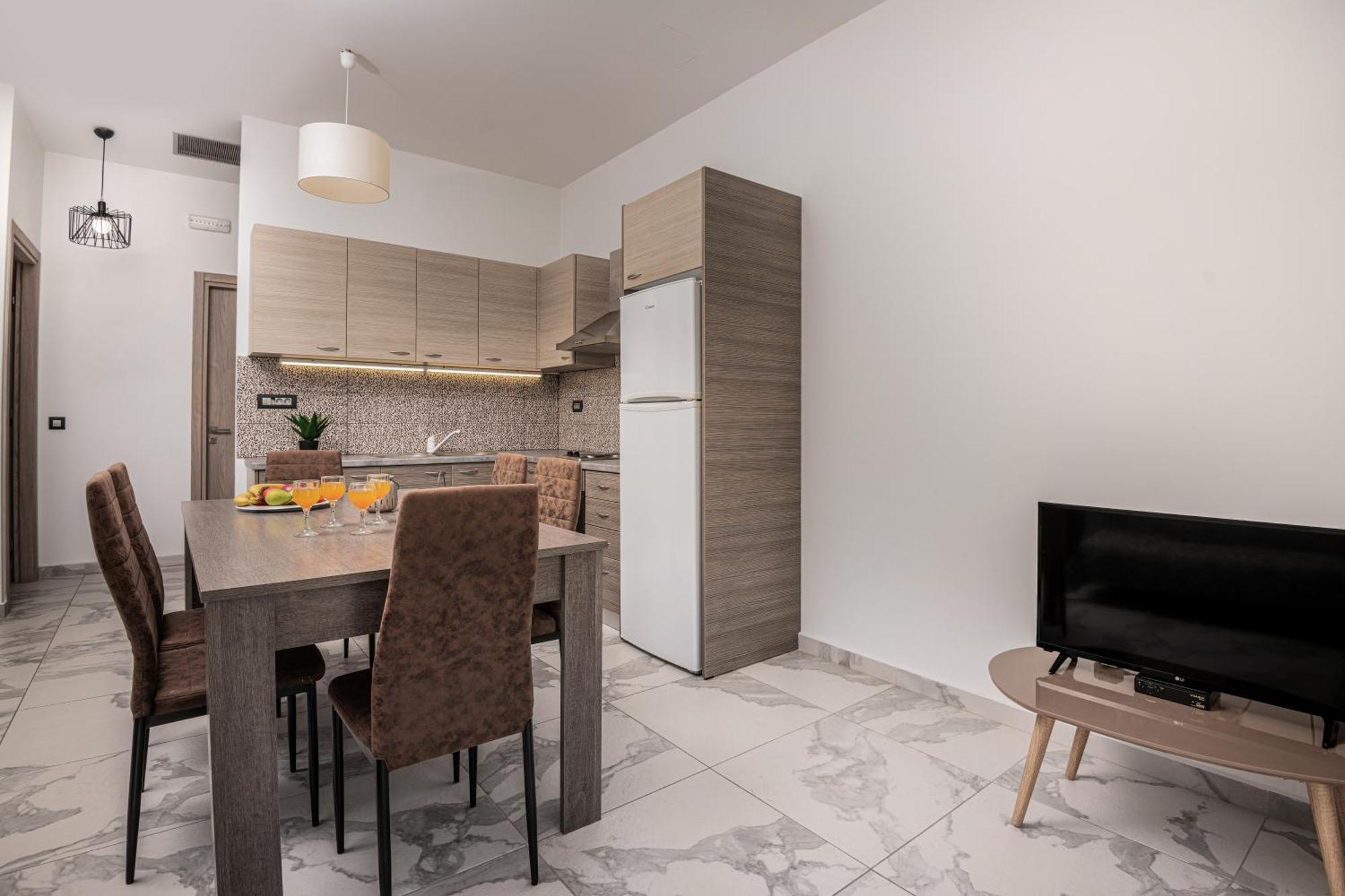 Katsaros Luxury Apts II 5 Min Walk To Beach 티실리비 외부 사진