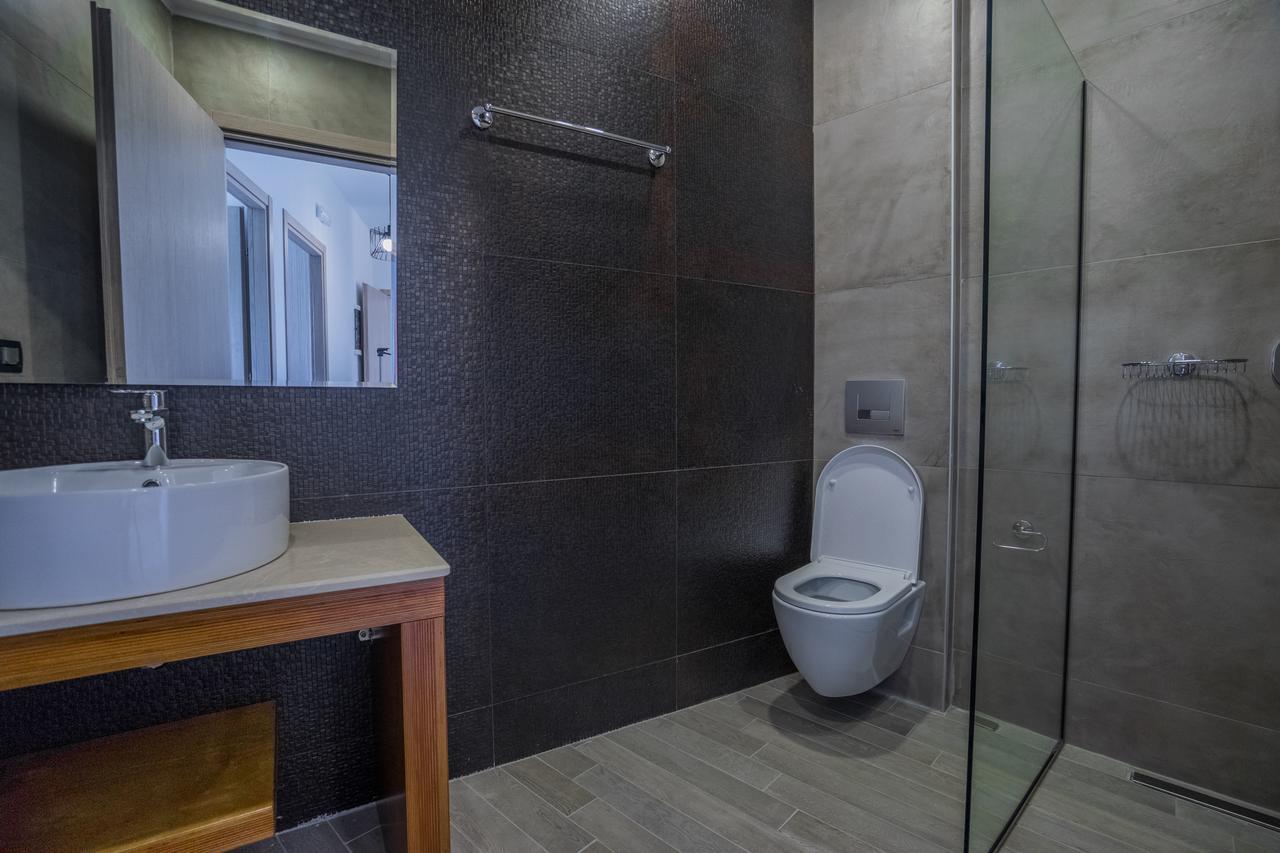 Katsaros Luxury Apts II 5 Min Walk To Beach 티실리비 외부 사진